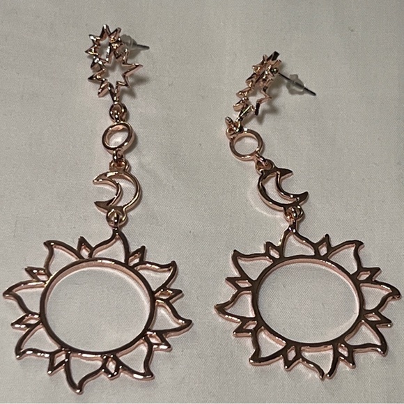 Women Boho Asymmetrical Star Sun Moon Drop Dangle Stud NWOT - Picture 3 of 6